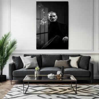 Atatürk'ün Zamansız Ruhunu Yansıtan Siyah Beyaz Cam Tablo - Glazella
