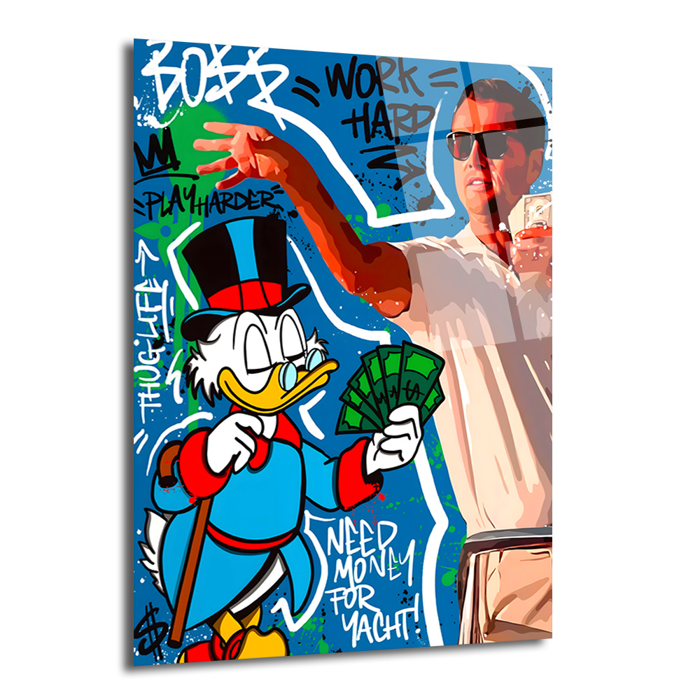 Zenginlik ve Başarı Temalı Pop Art Cam Tablo Duvar Dekoru Mavi graffiti arka planında, elinde deste deste para tutan Şansal Amca) ve karizmatik bir iş adamı figürünün yer aldığı, üzerinde 'WORK HARD PLAY HARDER' gibi motivasyonel sözler bulunan dinamik ve renkli bir cam tablo.