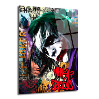 Joker ve Batman'in graffiti ve pop art tarzında bir arada olduğu, koyu yeşil, mor ve kırmızı tonlarında, üzerinde 'Why So Serious?' yazan modern cam tablo.