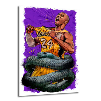 Sarı Lakers 24 numaralı formasını çekiştiren ve bağıran Kobe Bryant'ın etrafına sarılmış siyah mamba yılanını gösteren mor arka planlı dinamik bir illüstrasyon. Sanatsal ve güçlü bir portre.