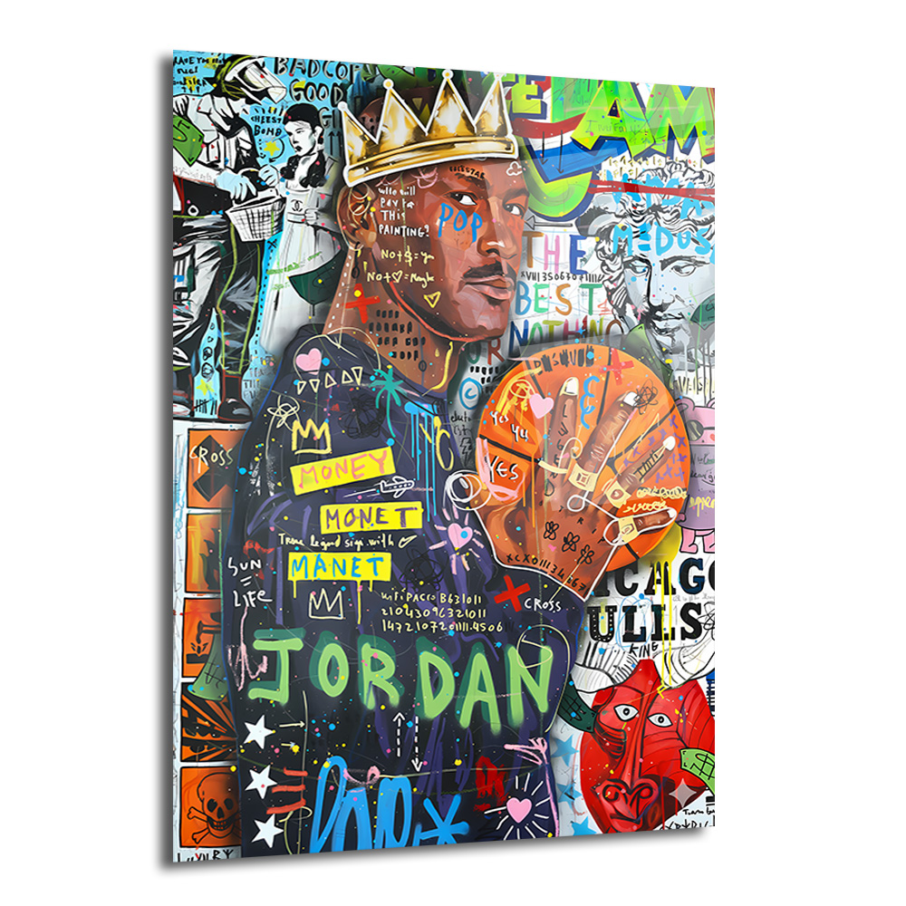 Efsanevi Jordan Graffiti Cam Tablo | Urban Sanat Duvar Dekoru Duvar Dekoru Graffiti ve sokak sanatı tarzında, üzerinde taç olan Michael Jordan'ı gösteren canlı renkli bir cam tablo. Jordan, bir basketbol topu tutuyor ve etrafı 'JORDAN', 'MONEY', 'POP' gibi yazılar, kalpler, yıldızlar ve çeşitli sembollerle dolu. Enerjik ve modern bir şehir sanatı eseridir.