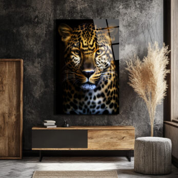 Vahşi Asalet: Leopar Portresi Cam Tablo - Glazella