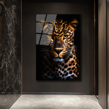 Vahşi Asalet: Yeşil Gözlü Leopar Cam Tablo - Glazella Vahşi Asalet: Yeşil Gözlü Leopar Cam Tablo - Glazella