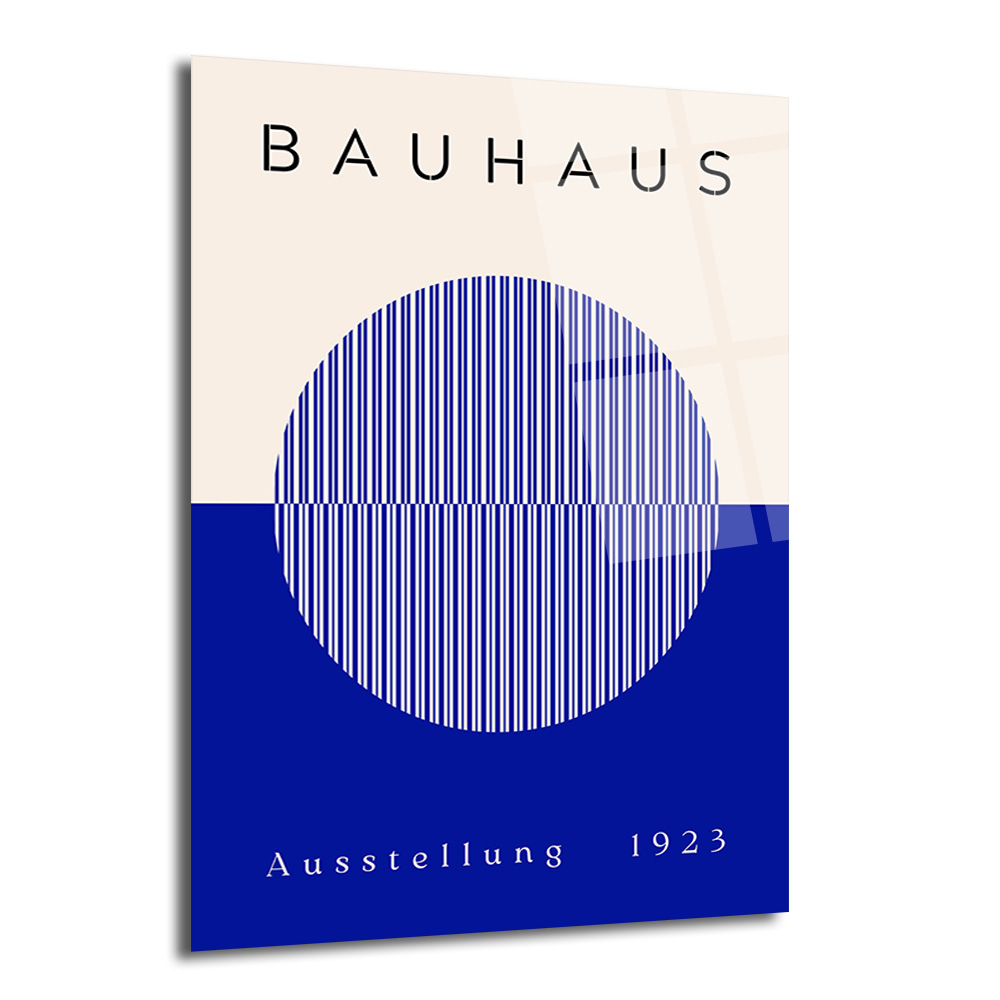Bauhaus Sanatının Zamansız Yansıması: Modern Mavi Çizgili Cam Tablo - Glazella Bauhaus Sanatının Zamansız Yansıması: Modern Mavi Çizgili Cam Tablo - Glazella