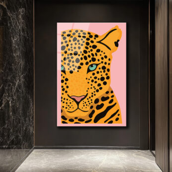 Cesur Bakış: Pembe Arka Plan Leopard Desenli Modern Cam Tablo - Glazella Cesur Bakış: Pembe Arka Plan Leopard Desenli Modern Cam Tablo - Glazella
