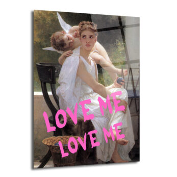 Aşkın Modern Dokunuşu: 'Love Me' Graffiti Sanat Cam Tablo - Glazella