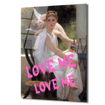 Aşkın Modern Dokunuşu: 'Love Me' Graffiti Sanat Cam Tablo - Glazella