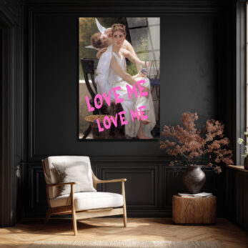 Aşkın Modern Dokunuşu: 'Love Me' Graffiti Sanat Cam Tablo - Glazella
