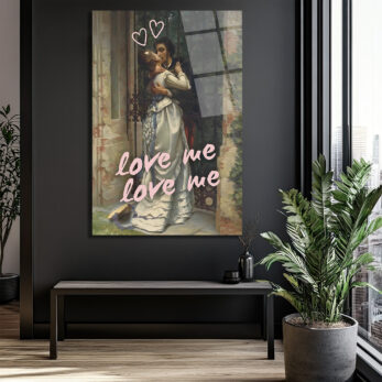 Love Me Yazılı Romantik Öpücük Cam Tablo - Glazella