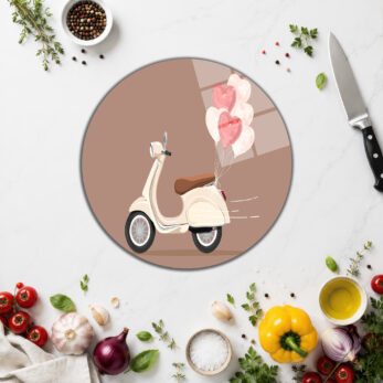 Aşk Dolu Yolculuk Scooter Tasarımlı Yuvarlak Cam Kesme Tahtası - Glazella