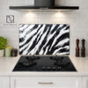 Zebra Efektli Ocak Arkası Koruyucu Cam Panel - Glazella Zebra Efektli Ocak Arkası Koruyucu Cam Panel - Glazella